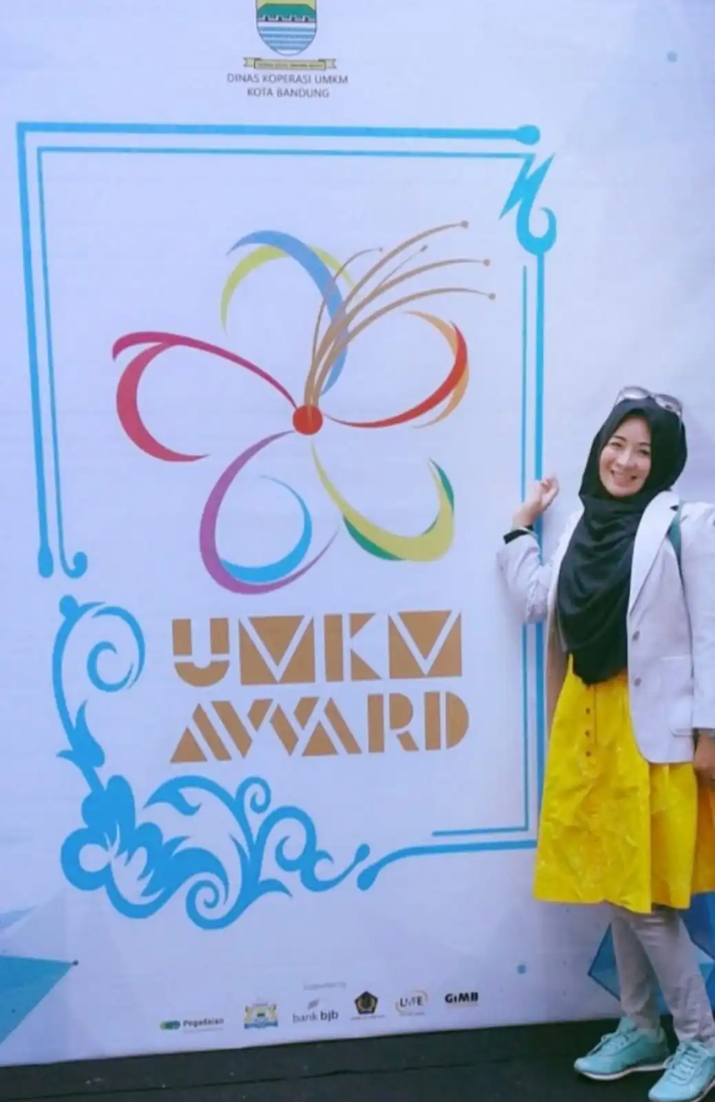 Ibu pemilik UMKM Wiet Kolling di Bandung